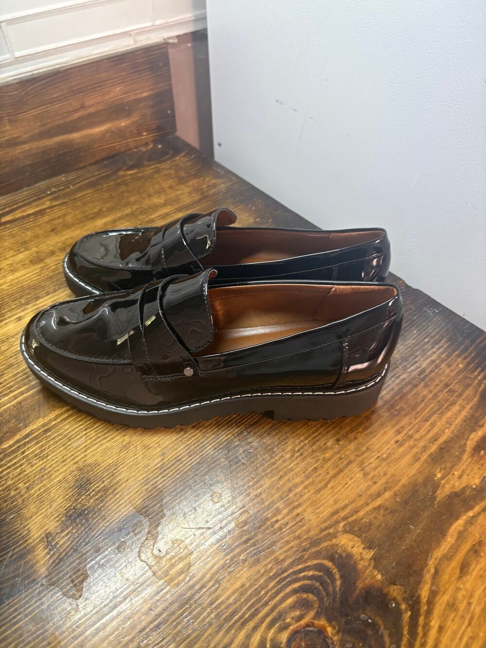 Franco Sarto black patent loafers size 7